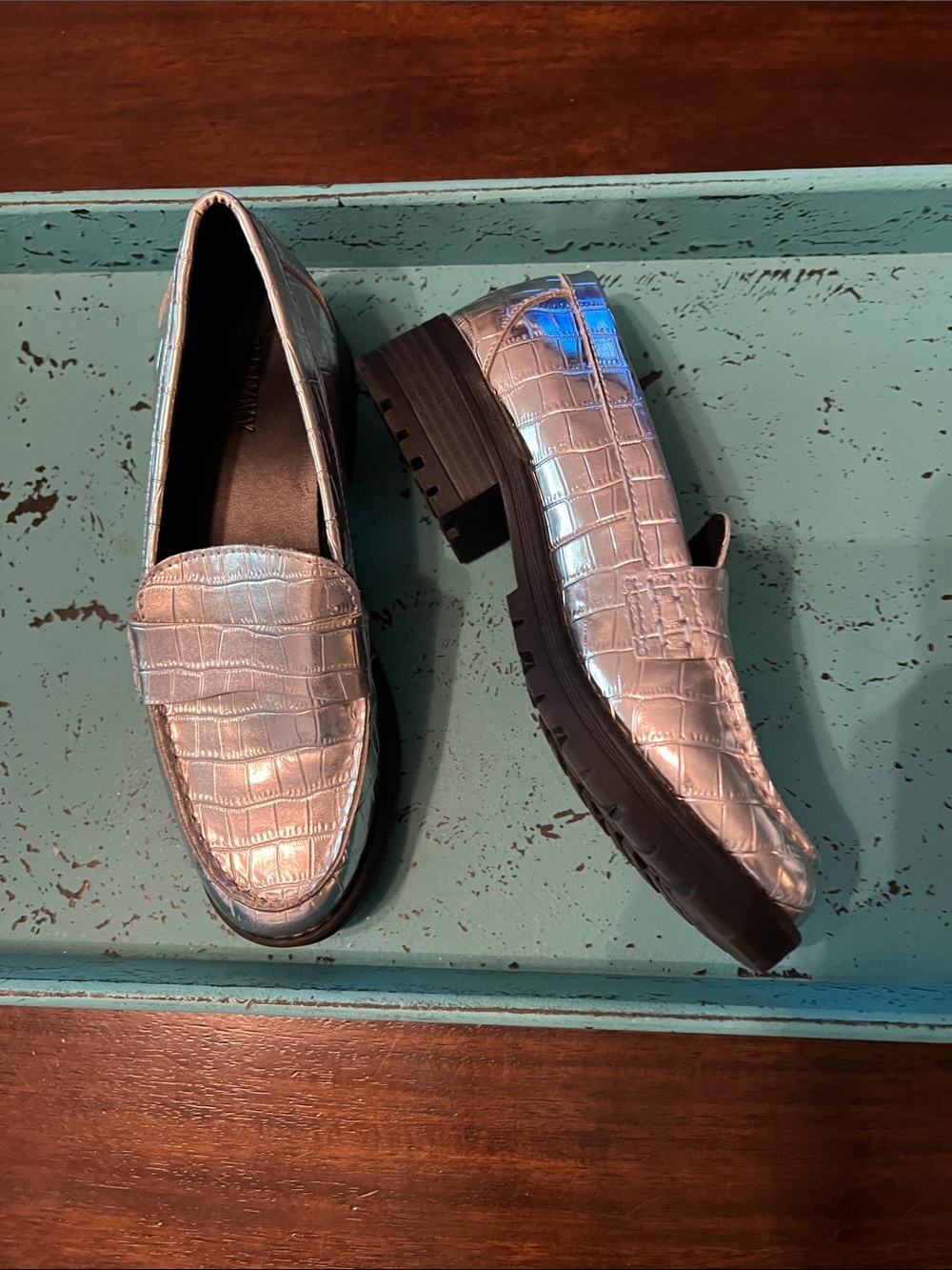 Old Navy Silver Croc-Embossed Slip-On Loafers Women’s